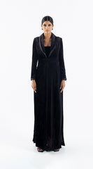 كوت من الخام المخمل مع بنطال ساتان