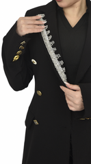 عباية سوداء مع أزرار مميزة و تطريز كريستال